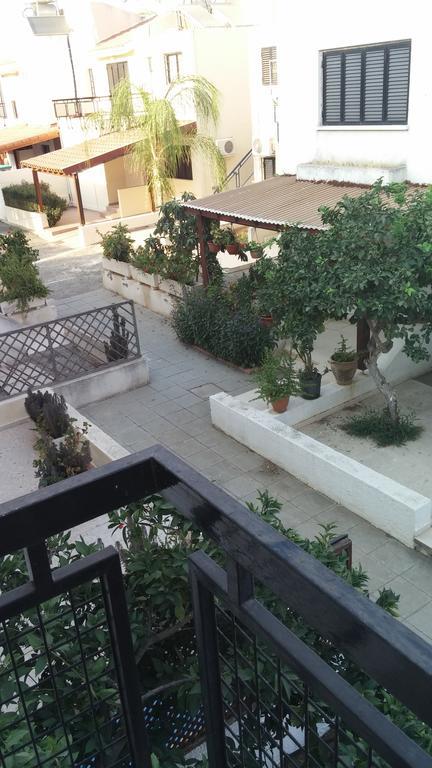 Miltos Beach House Larnaca Exterior photo