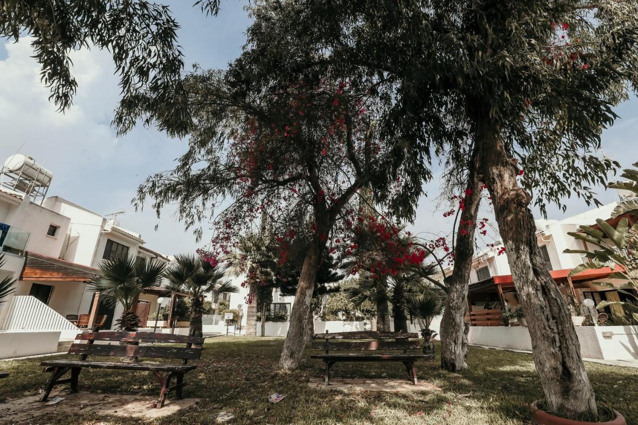 Miltos Beach House Villa Larnaca Exterior photo