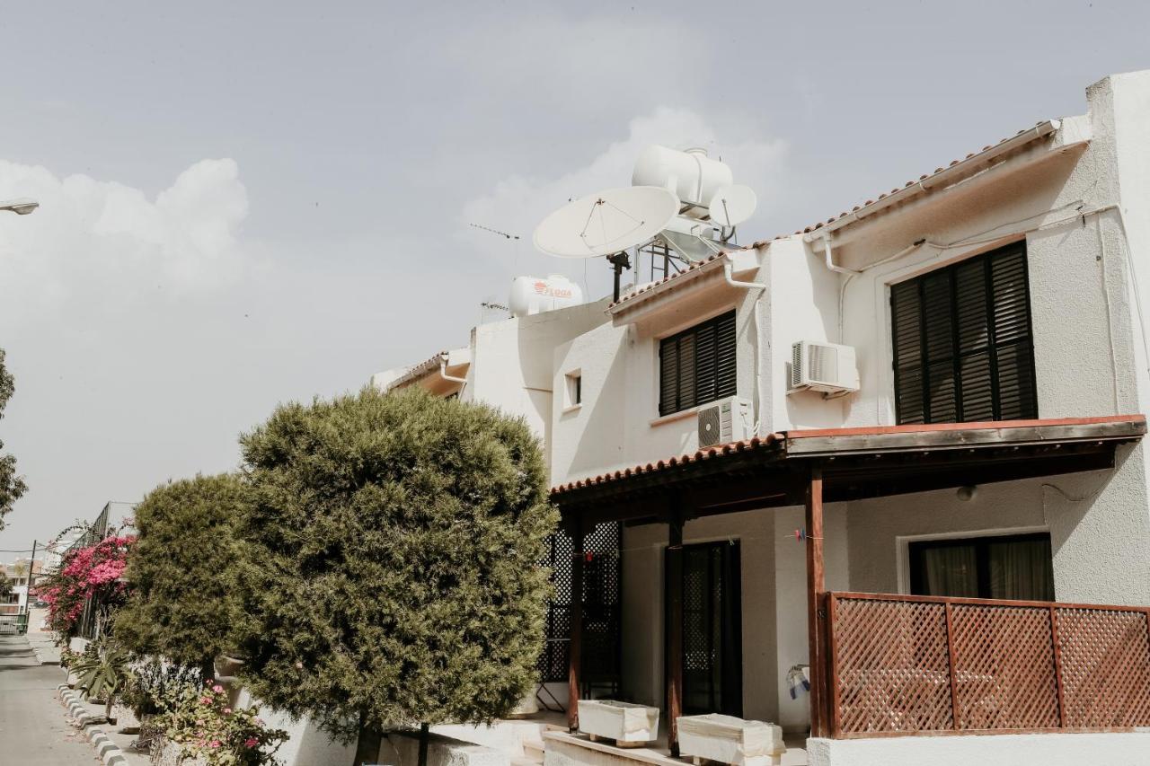 Miltos Beach House Larnaca Exterior photo