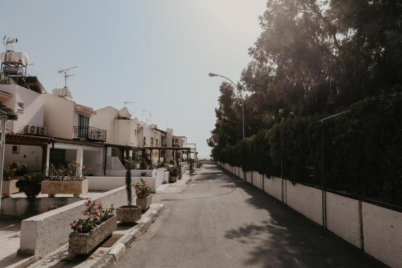 Miltos Beach House Larnaca Exterior photo